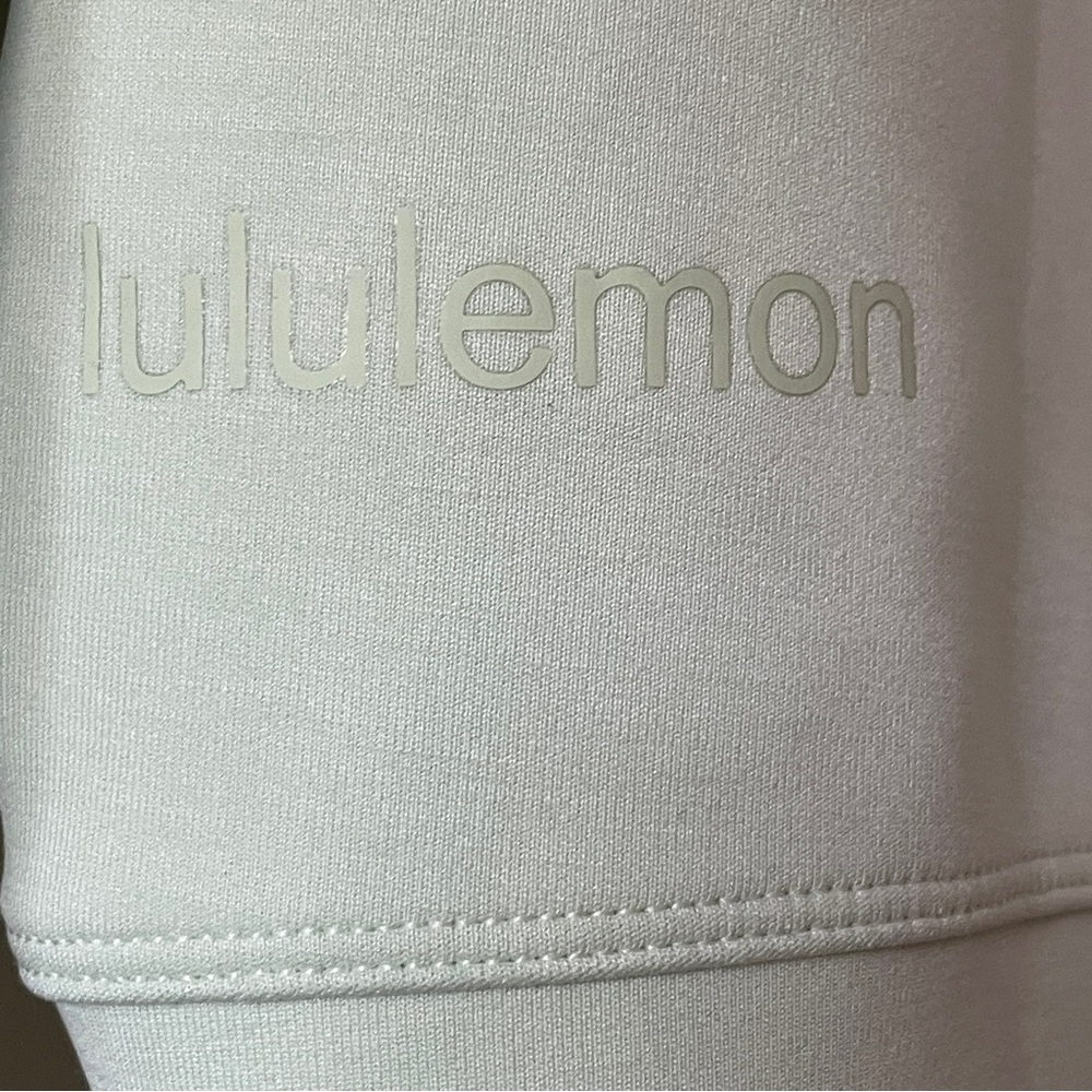 lululemon Softstreme Perfectly Oversized Cropped Crew in Kholrabi Green Size 2 - Picture 9 of 10